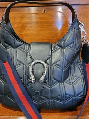 GUCCI Dionysus Hobo Handbag.